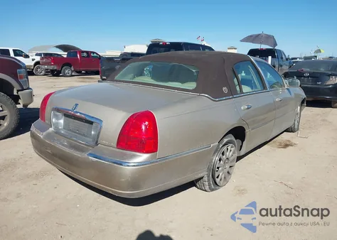 2007 Lincoln Town Car Signature из США, поврежденный, VIN 1LNHM81WX7Y639308